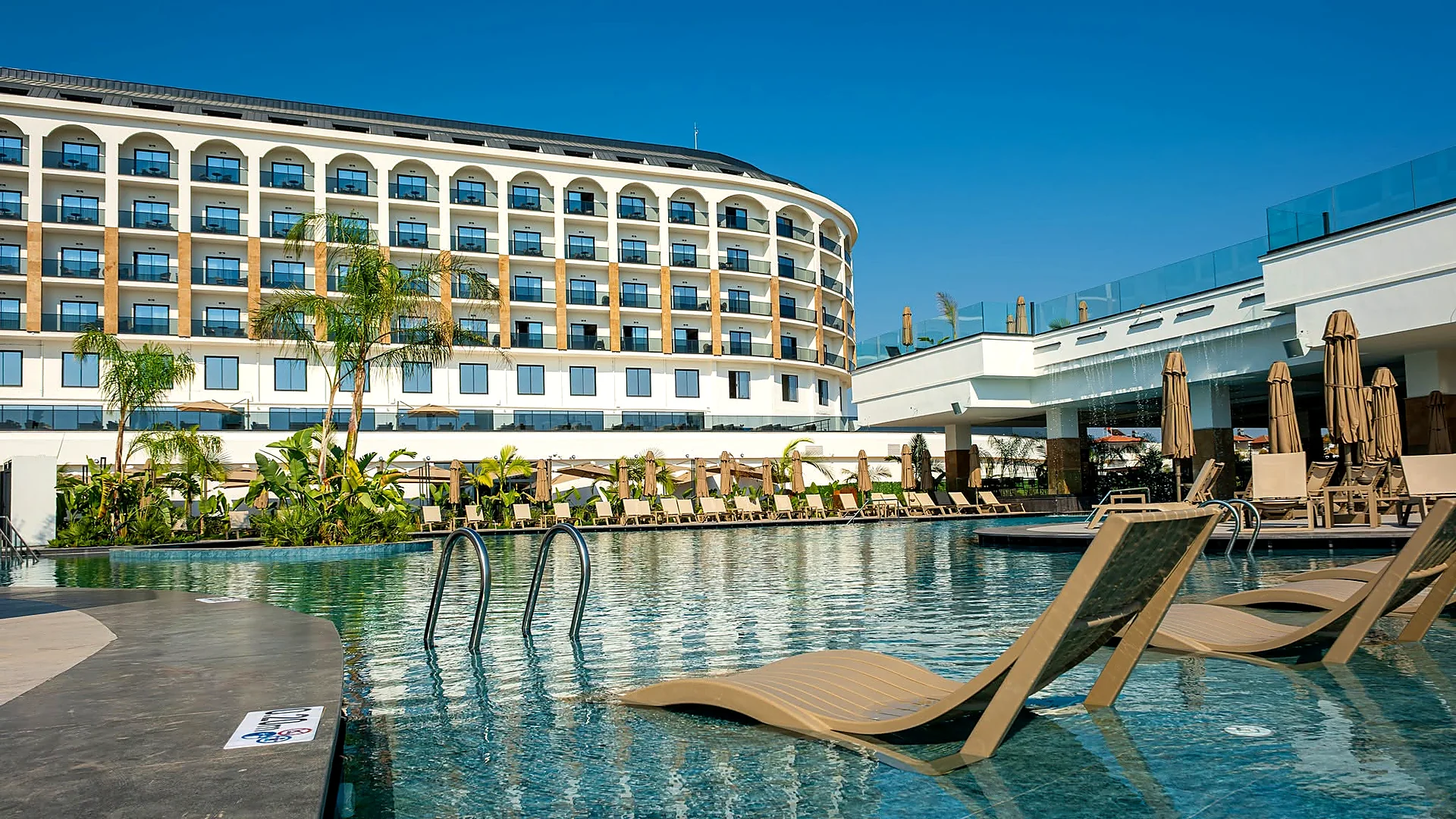 Raxeria Hotel 2026 mermer uygulamaları